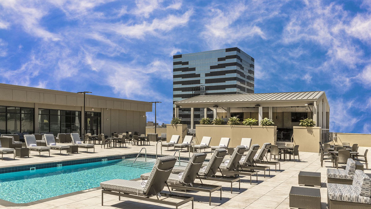 Rooftop Pool Deck, Jung Hotel